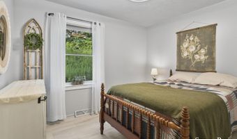 86 Carl Dr NE, Ada, MI 49301