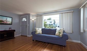 322 Garden City Dr, Cranston, RI 02920
