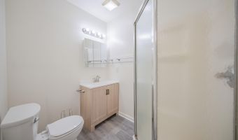 2472 Hawks Ave 2, Ann Arbor, MI 48108