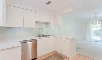 112 Harrison Ave, Newport, RI 02840