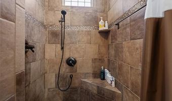 579 Chateau Bnd, Ardmore, OK 73401