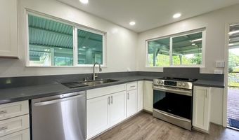 956 KAUMANA Dr, Hilo, HI 96720