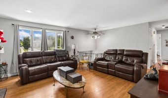 356 W Park Ave, Addison, IL 60101