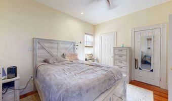 14 Bayard St, Boston, MA 02134