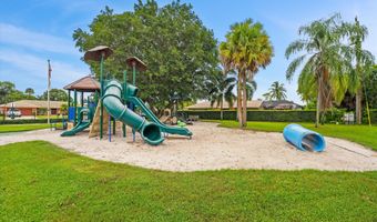 427 Glenbrook Dr, Atlantis, FL 33462