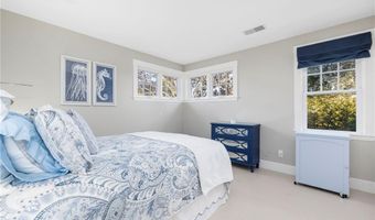 129 RUGGLES Ave, Newport, RI 02840
