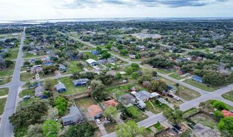 229 S 12th St, Aransas Pass, TX 78336