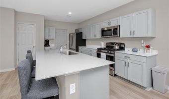 5556 SUMMER SUNSET Dr, Apollo Beach, FL 33572