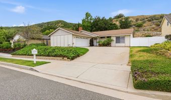 4011 Defender, Agoura Hills, CA 91301