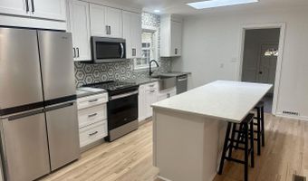 611 E L Ives Dr, Aberdeen, NC 28315