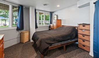 108 Pleasant Valley Rd, Amesbury, MA 01913