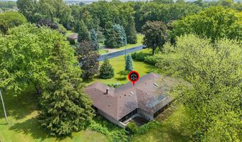 5531 LONG Ct, Appleton, WI 54914