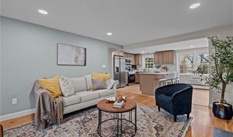 45 Valley View Dr, Cumberland, RI 02864