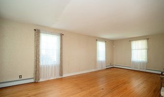 236 Mountain Rd, Cheshire, CT 06410
