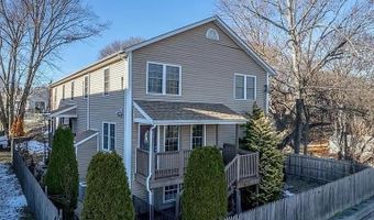 18 Calef St, Cranston, RI 02920