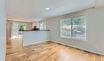 7582 SW CRESMOOR Dr, Beaverton, OR 97008