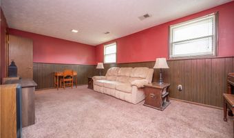 2211 Penny Ln, Austintown, OH 44515