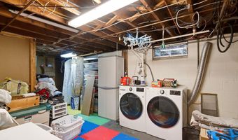 327 Pacific Ave, Beachwood, NJ 08722
