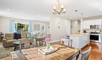 110 Crystal View Dr, Burrillville, RI 02859