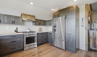 46 Moon Shadow Dr, Bozeman, MT 59715