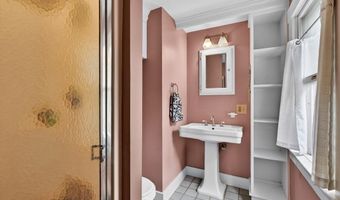 53 Central St, Ashburnham, MA 01430