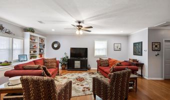 2925 E Snow Ln, Alexander, AR 72002