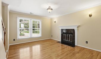 4003 KLOMAN St, Annandale, VA 22003
