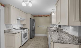 157 Schuyler St, East Providence, RI 02914