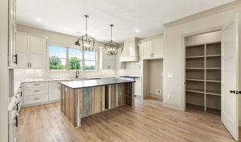 272 Community House, Barnesville, GA 30204