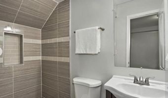 1260 PENN St NE, Washington, DC 20002