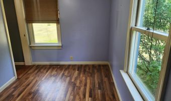 1082 W River Rd, Brattleboro, VT 05301