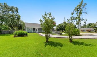 241 Bismark St, Bay St. Louis, MS 39520