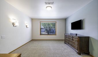 833 Cobblestone Ct, Ashland, OR 97520