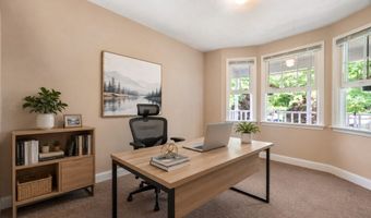 323 Oakhill Ave, Attleboro, MA 02703