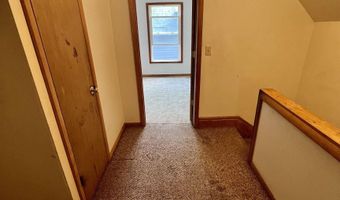 823 Pine Ave, Alma, MI 48801