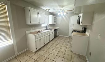 211 Hunters Run Dr, Benton, AR 72015