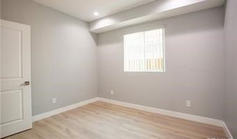 614 W 85th St 1/2, Los Angeles, CA 90044
