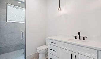 325 Avery Trail Dr 34, Arden, NC 28704