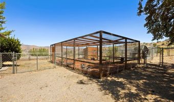 902 Searchlight Ranch Rd, Acton, CA 93510