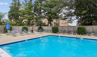 3217 SUTTON Pl NW A, Washington, DC 20016