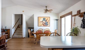 3200 S HUCKLEBERRY Ln, Appleton, WI 54915