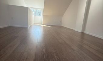 108 PEACH St, Reading, PA 19602
