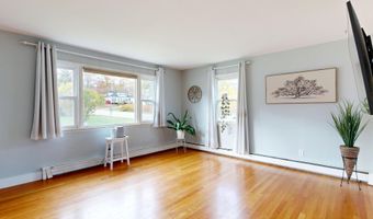 4 Arbania St, Auburn, ME 04210