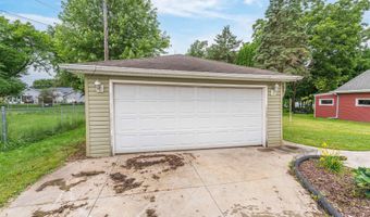 1507 S WALDEN Ave, Appleton, WI 54915