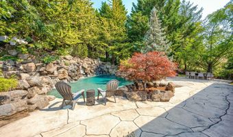 1440 E Nevada St, Ashland, OR 97520