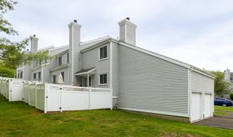 201 Greens Farm Rd 201, Branford, CT 06405