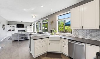 100 Rollingbrook NE, Ada, MI 49301