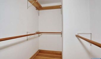 64 Lunn Ave, Bergenfield, NJ 07621