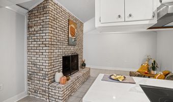 729 Canterbury Dr, Biloxi, MS 39532