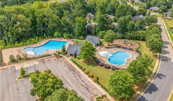 2136 ARMISTEAD Ln, Auburn, AL 36830